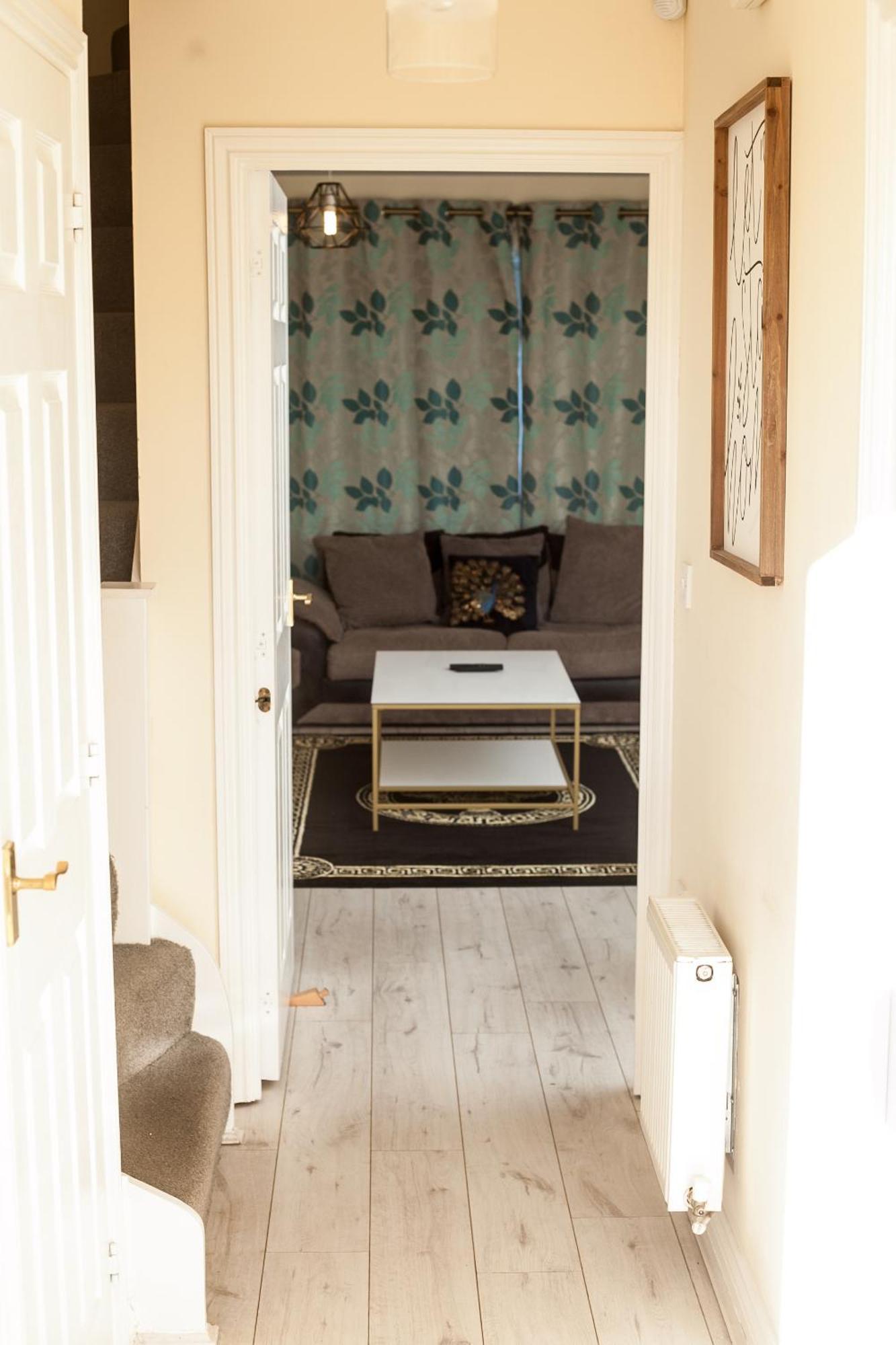 Avril Warwickshire Home Stay Nuneaton Exterior foto